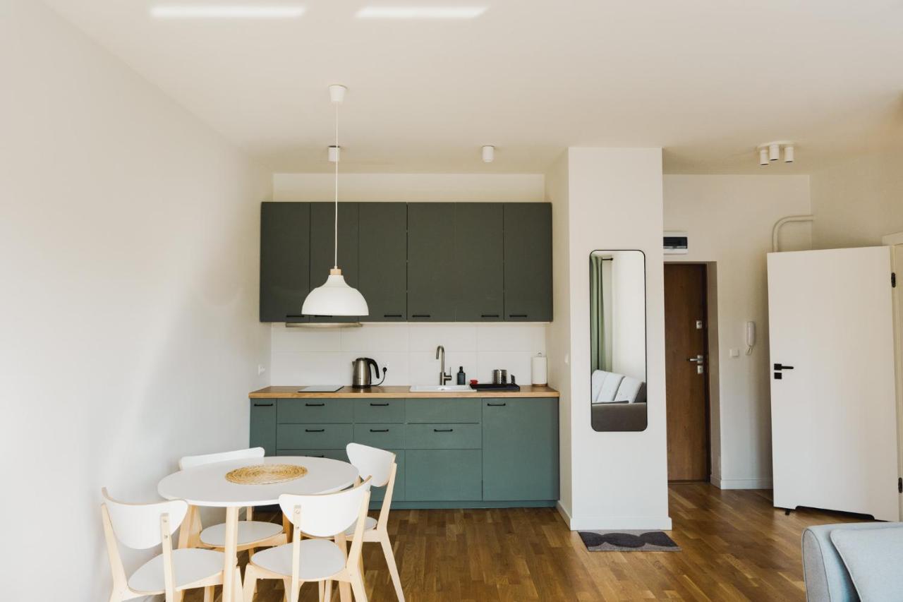 Floor Apartment *